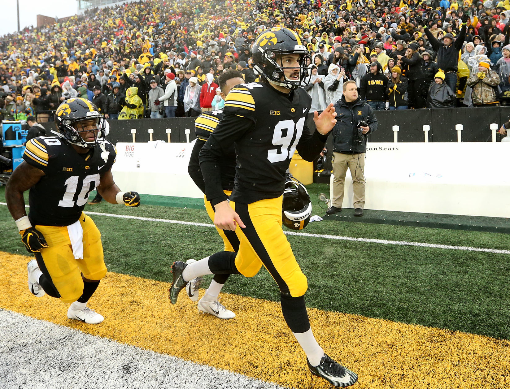 112318-Iowa-Football-018